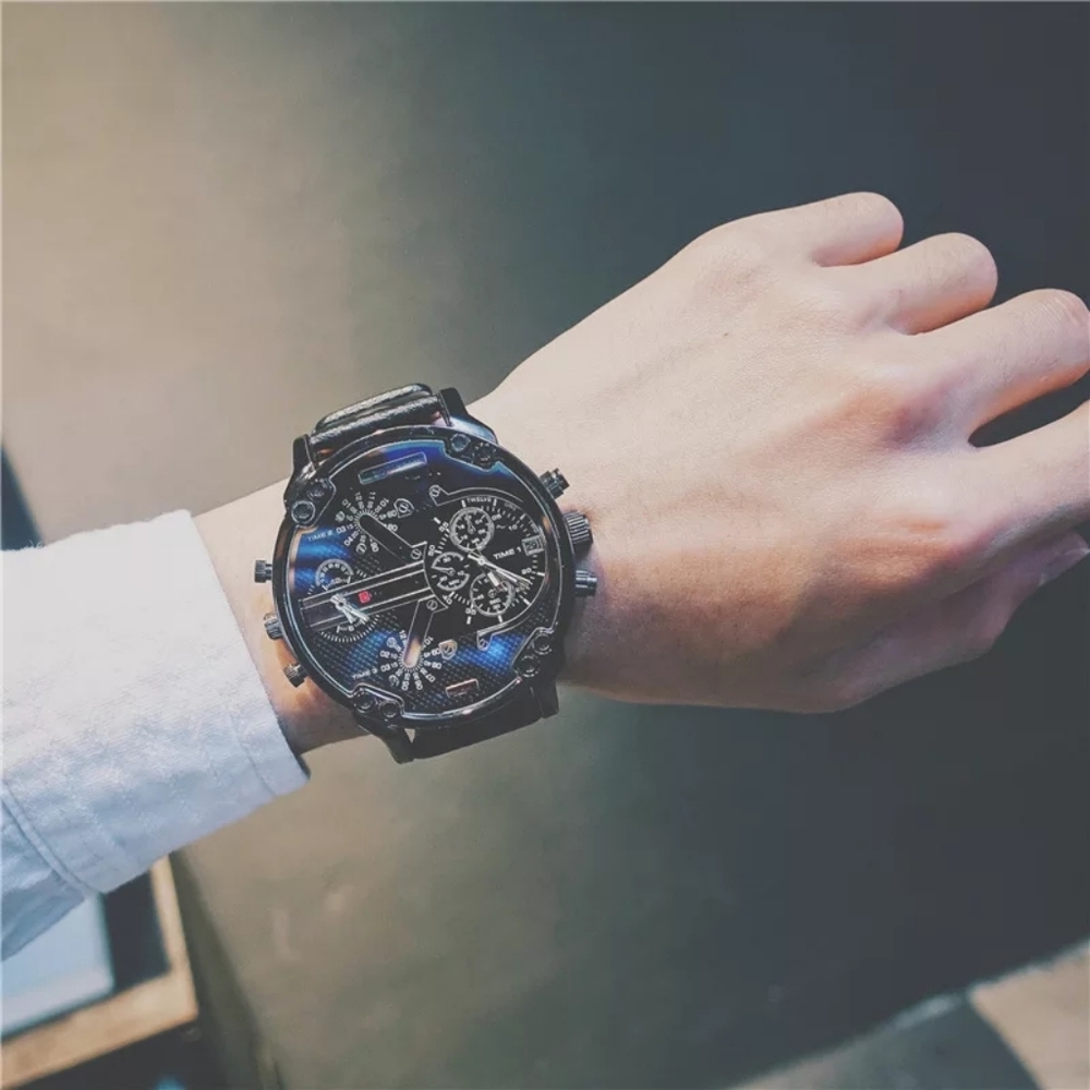Oversize watch